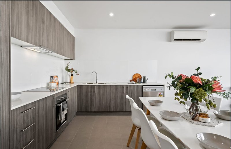 Photo - 301/116 Watton Street, Werribee VIC 3030 - Image 2