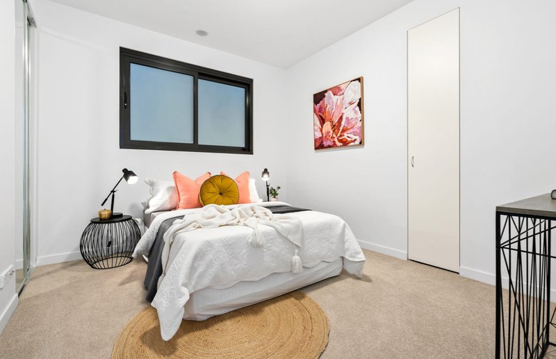 Photo - 301/116 Watton Street, Werribee VIC 3030 - Image 6