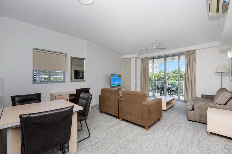 Photo - 301/2 Dibbs Street, South Townsville QLD 4810 - Image 3