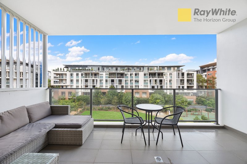 Photo - 301/2 Saxby Close, Botany NSW 2019 - Image 4