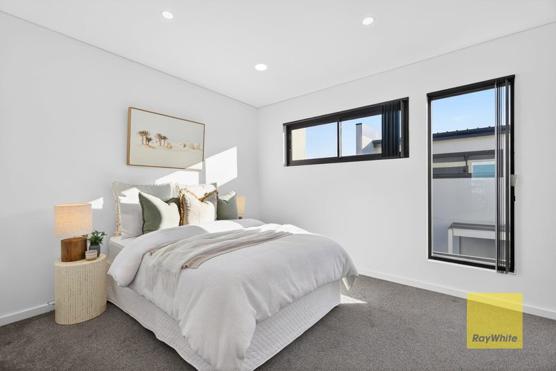 Photo - 301/211 West Street, Umina Beach NSW 2257 - Image 9