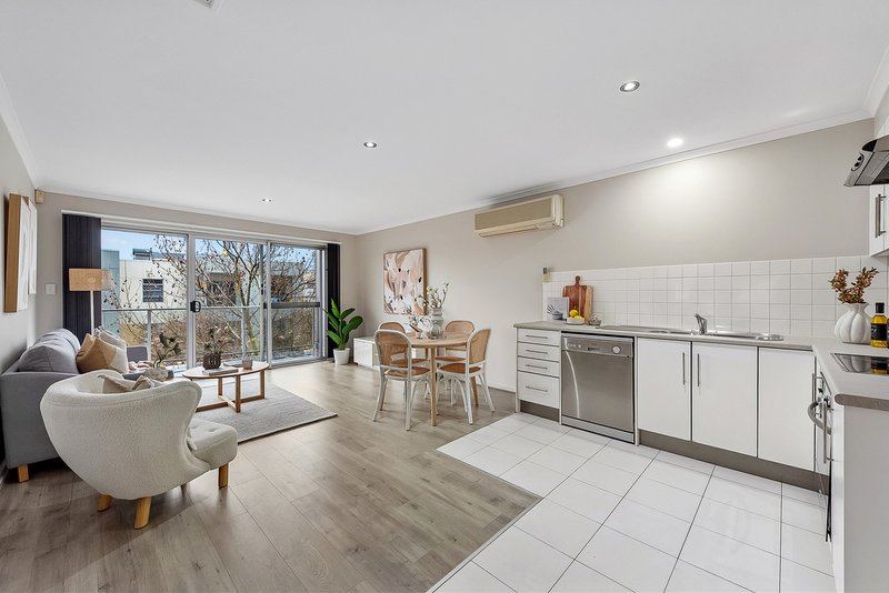 Photo - 30/13-19 Hurtle Parade, Mawson Lakes SA 5095 - Image 2