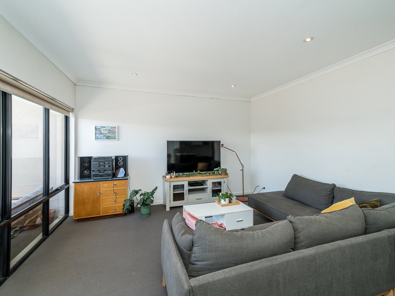 Photo - 30/134 Sixth Avenue, Inglewood WA 6052 - Image 3