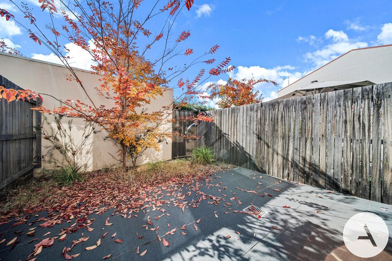 Photo - 30/135 Easty Street, Phillip ACT 2606 - Image 4