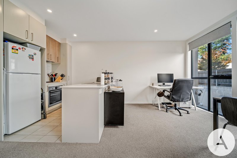 Photo - 30/135 Easty Street, Phillip ACT 2606 - Image 5