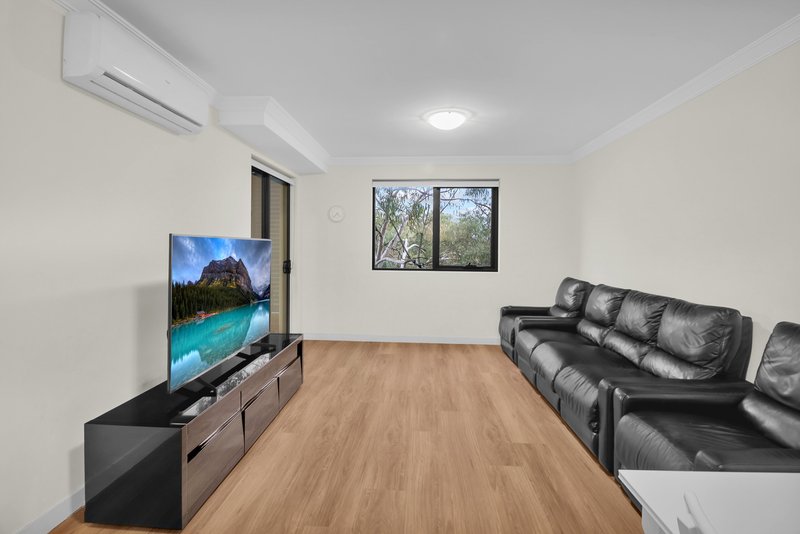 Photo - 301/43 Devitt Street, Blacktown NSW 2148 - Image 4