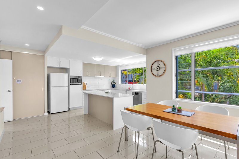 Photo - 30/15 Flame Tree Court, Airlie Beach QLD 4802 - Image 4