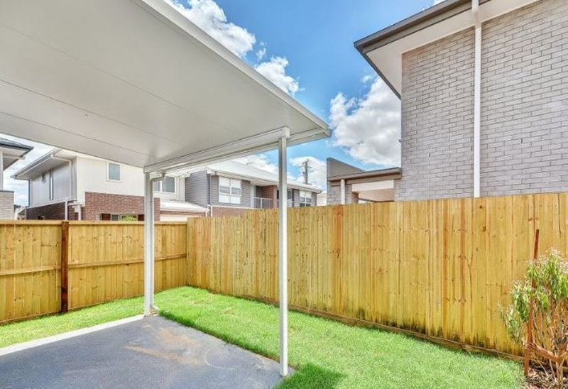 Photo - 30/15 Waratah Way, Morayfield QLD 4506 - Image 6