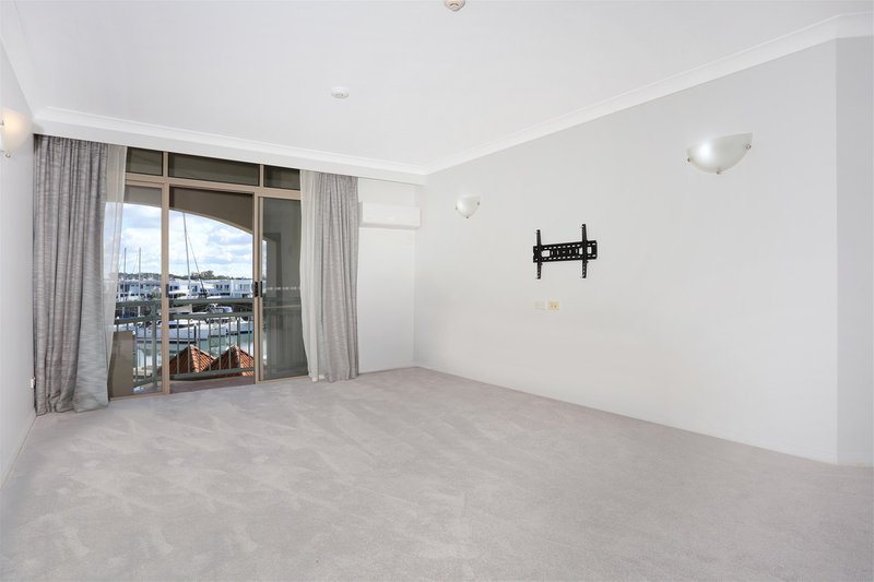 Photo - 3015/11 John Lund Drive, Hope Island QLD 4212 - Image 9