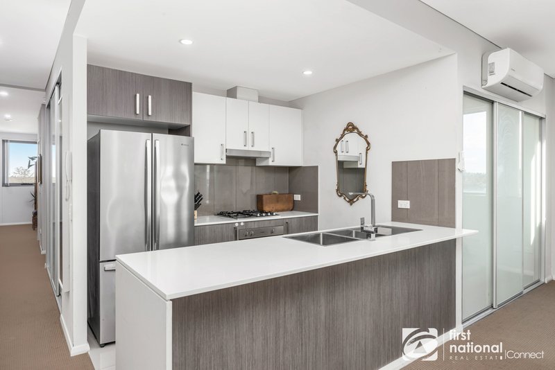 Photo - 301/52 Macquarie Street, Windsor NSW 2756 - Image 2