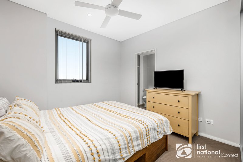Photo - 301/52 Macquarie Street, Windsor NSW 2756 - Image 3