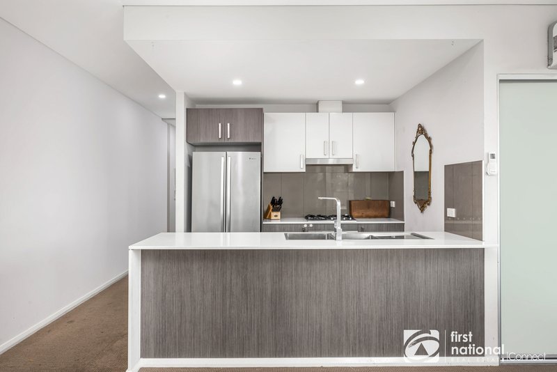 Photo - 301/52 Macquarie Street, Windsor NSW 2756 - Image 6
