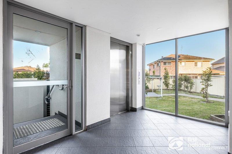Photo - 301/52 Macquarie Street, Windsor NSW 2756 - Image 11