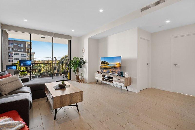 Photo - 301/56 Tryon Street, Upper Mount Gravatt QLD 4122 - Image 3