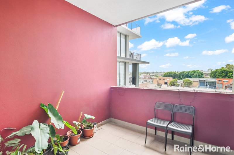 Photo - 301/6 East Street, Granville NSW 2142 - Image 4