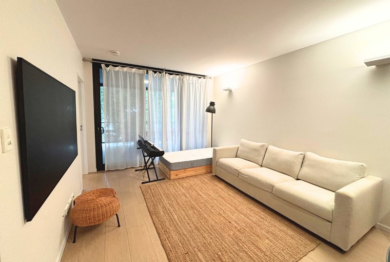 Photo - 301/68 Sir Fred Schonell Drive, St Lucia QLD 4067 - Image 4
