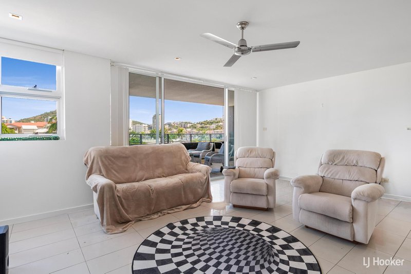 Photo - 301/69-77 Palmer Street, South Townsville QLD 4810 - Image 4