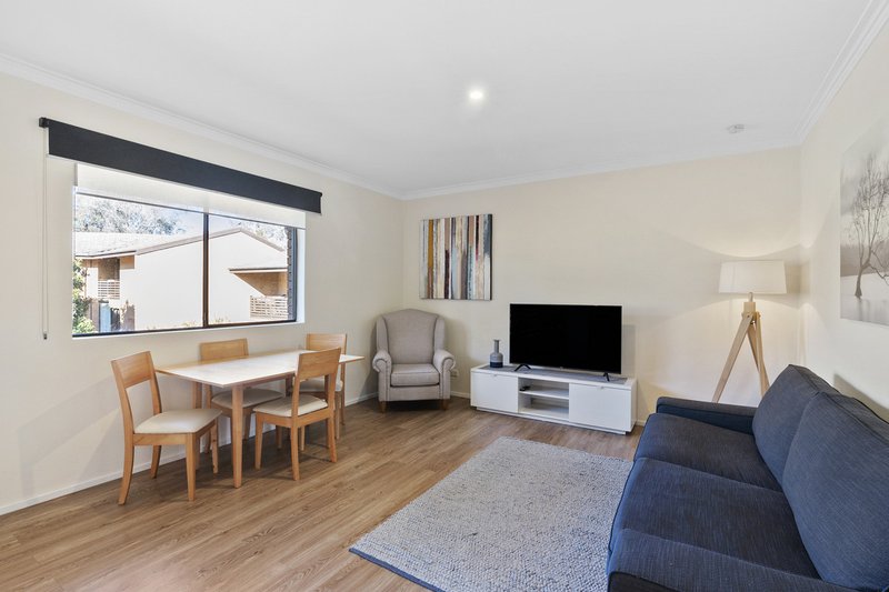 Photo - 30/17 Medley Street, Chifley ACT 2606 - Image 4