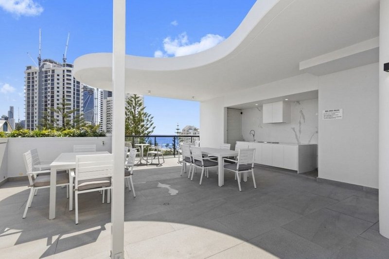 Photo - 301/95 Old Burleigh Road, Broadbeach QLD 4218 - Image 21