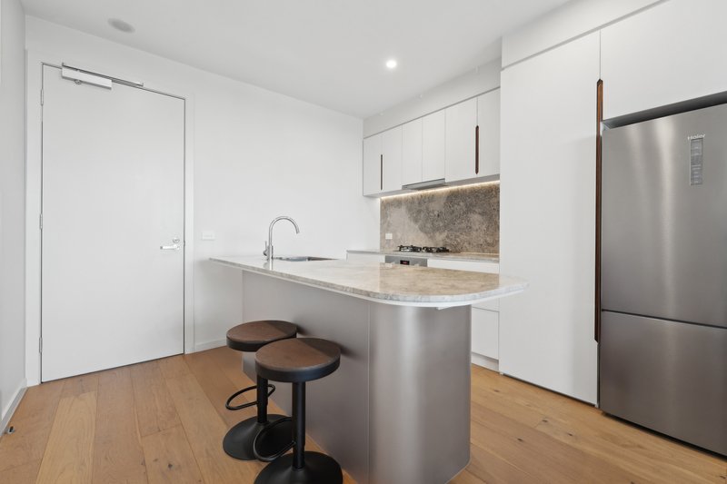 Photo - 301a/51 Johnson Street, Reservoir VIC 3073 - Image 4