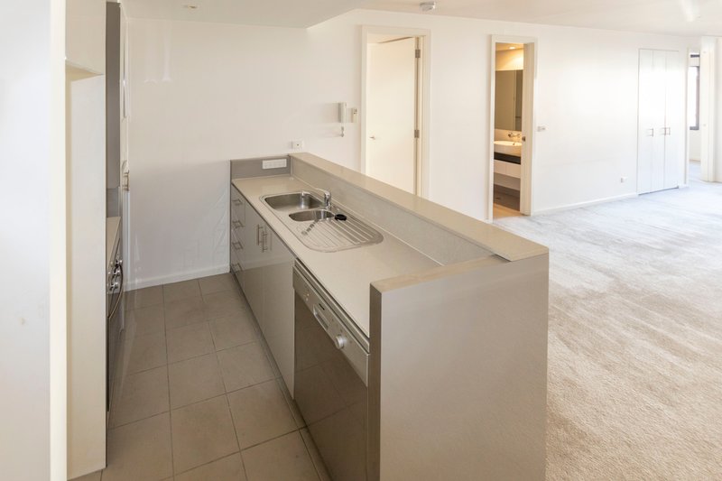 Photo - 301A/57 Bay Street, Port Melbourne VIC 3207 - Image 2