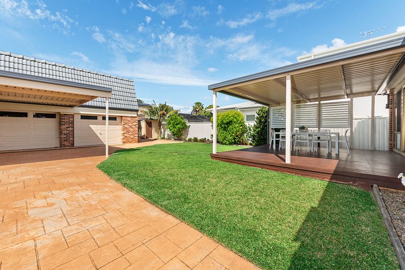 Photo - 302 Burraneer Bay Road, Caringbah South NSW 2229 - Image 9