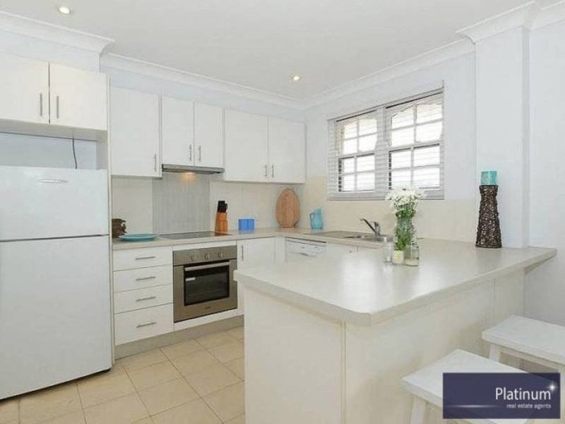 Photo - 30/2 Carlton Street, Freshwater NSW 2096 - Image 2