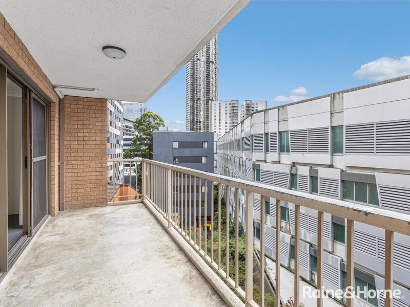 Photo - 30/2 Charles Street, Parramatta NSW 2150 - Image 7