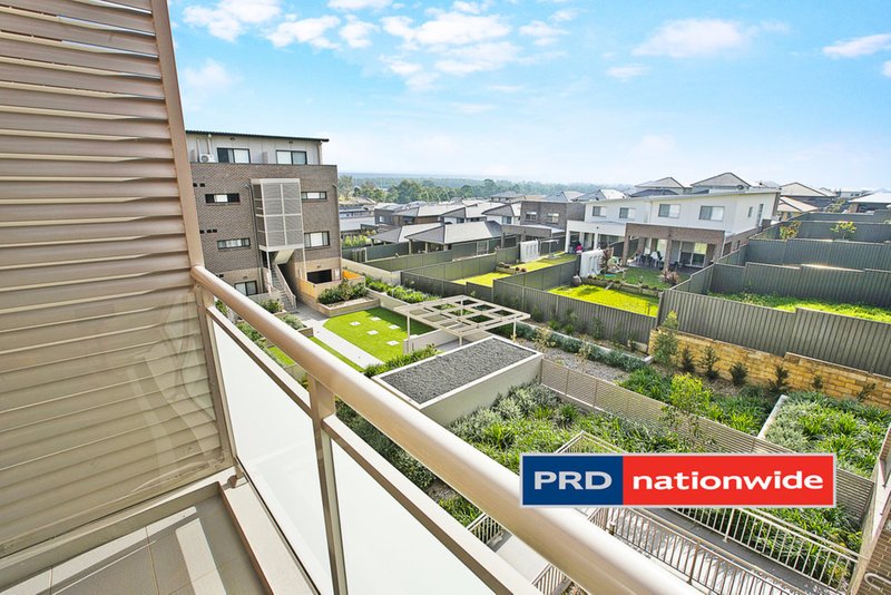 Photo - 30/2 Glenmore Ridge Drive, Glenmore Park NSW 2745 - Image 9