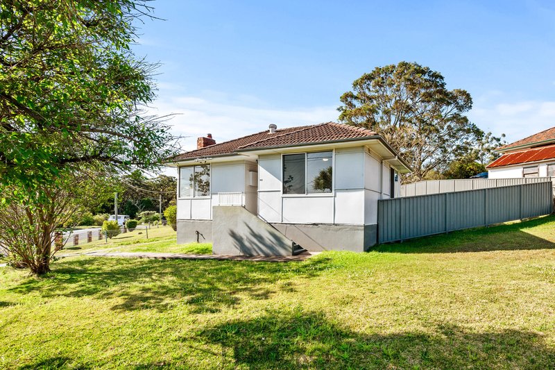 302 Lake Road, Glendale NSW 2285