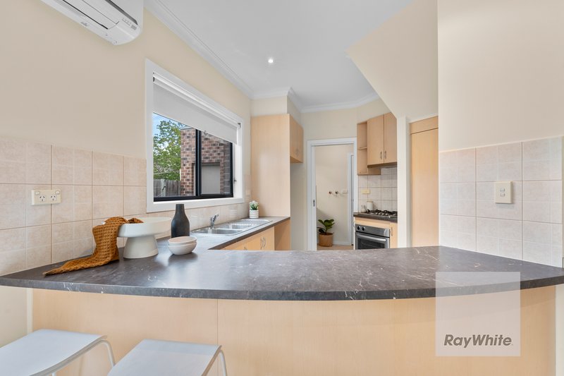 Photo - 30/2 Shoalhaven Street, Bundoora VIC 3083 - Image 5