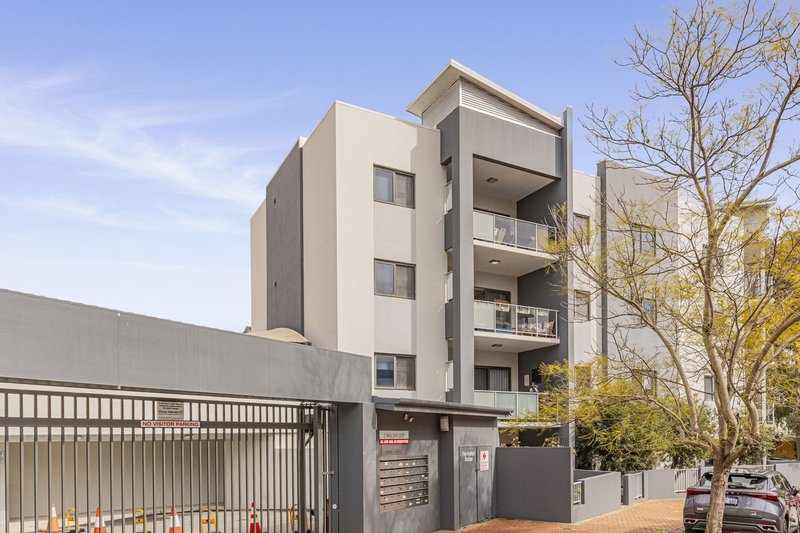 Photo - 30/2 Walsh Loop, Joondalup WA 6027 - Image 2