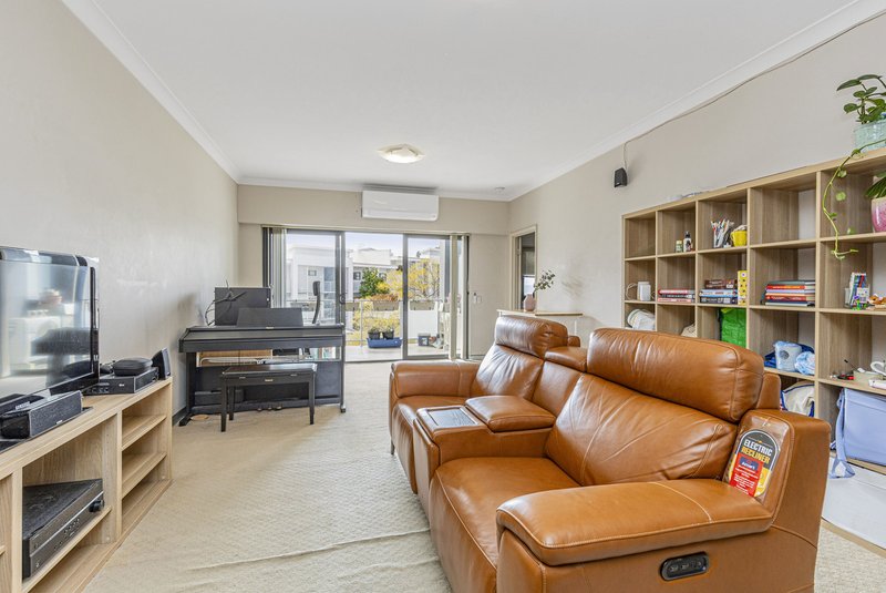 Photo - 30/2 Walsh Loop, Joondalup WA 6027 - Image 4