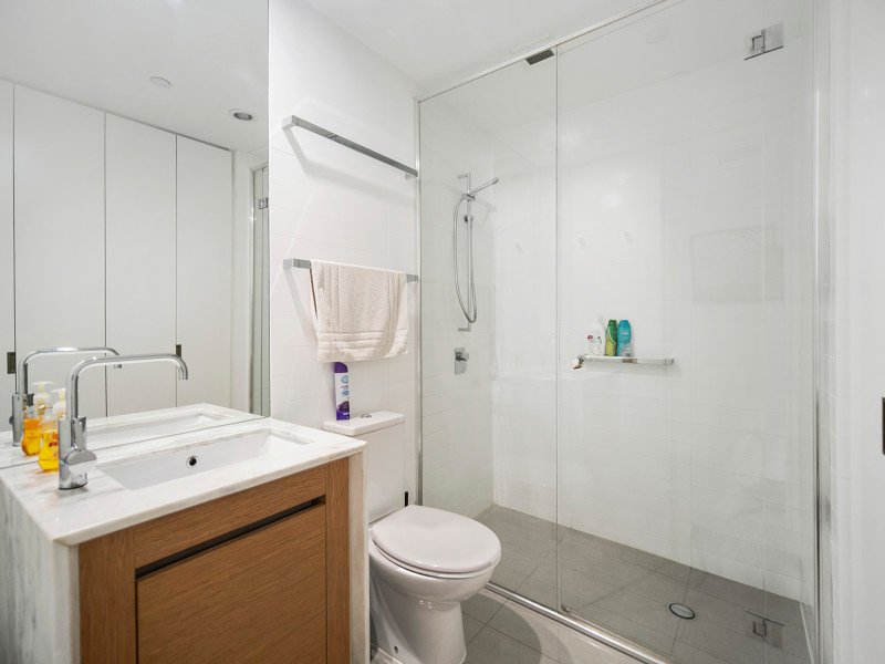 Photo - 302/1 Douglas Street, Coolangatta QLD 4225 - Image 8