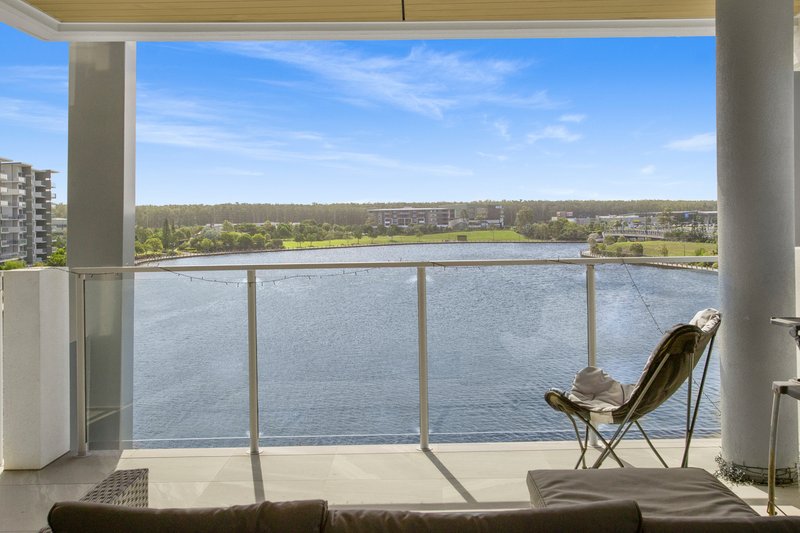 Photo - 302/1 Mantra Esplanade, Birtinya QLD 4575 - Image 2