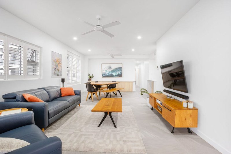 Photo - 302/1 Mantra Esplanade, Birtinya QLD 4575 - Image 4