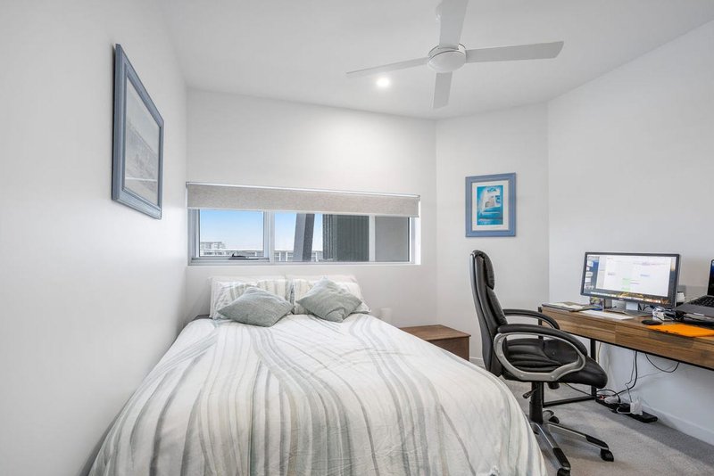 Photo - 302/1 Mantra Esplanade, Birtinya QLD 4575 - Image 13