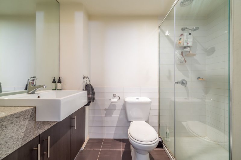 Photo - 302/13-15 Goodson Street, Doncaster VIC 3108 - Image 6