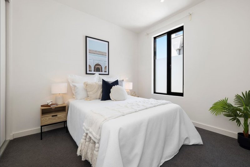 Photo - 302/144 Mckinnon Road, Mckinnon VIC 3204 - Image 7