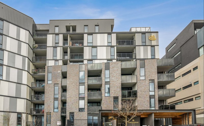 Photo - 302/19-21 Poplar Street, Box Hill VIC 3128 - Image 1