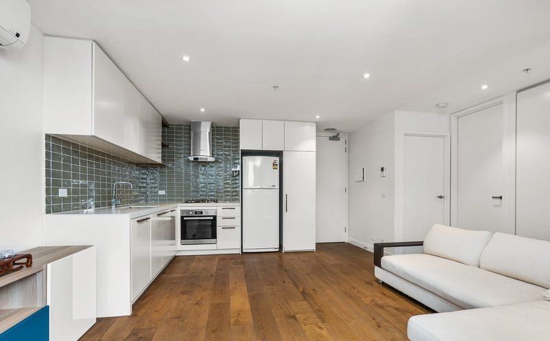 Photo - 302/19-21 Poplar Street, Box Hill VIC 3128 - Image 2