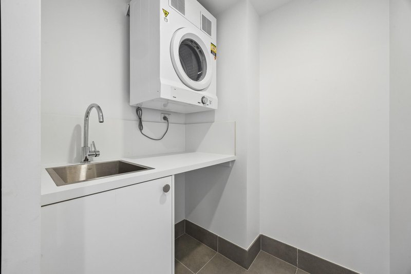 Photo - 302/2 Furzer Street, Phillip ACT 2606 - Image 12