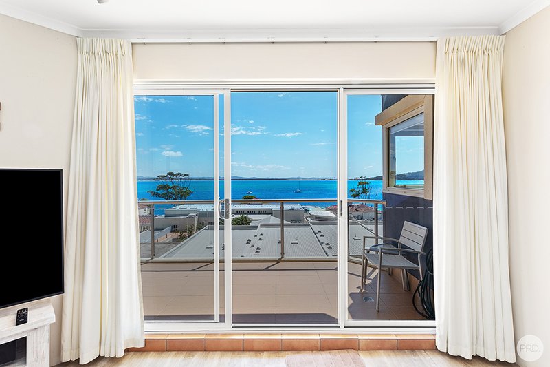 Photo - 302/2 Messines Street, Shoal Bay NSW 2315 - Image 4