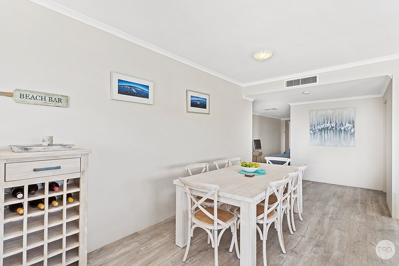 Photo - 302/2 Messines Street, Shoal Bay NSW 2315 - Image 14