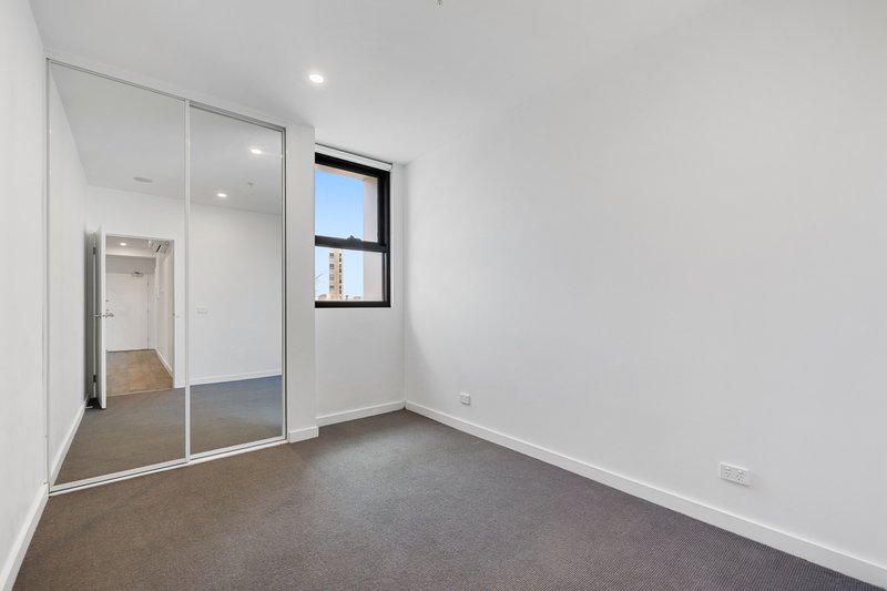 Photo - 302/2 Princes Street, St Kilda VIC 3182 - Image 5