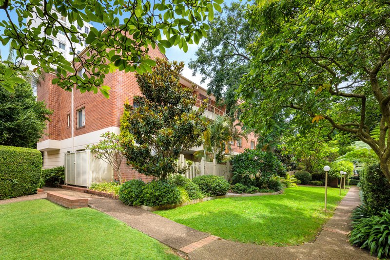 Photo - 30/22 Ridge Street, North Sydney NSW 2060 - Image 2