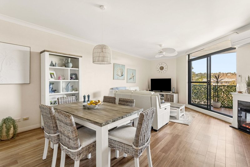 Photo - 302/20 Wellington Street, Narrabeen NSW 2101 - Image 2