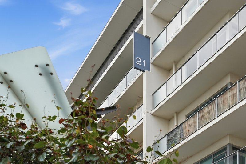 Photo - 302/21 Malata Crescent, Success WA 6164 - Image 3