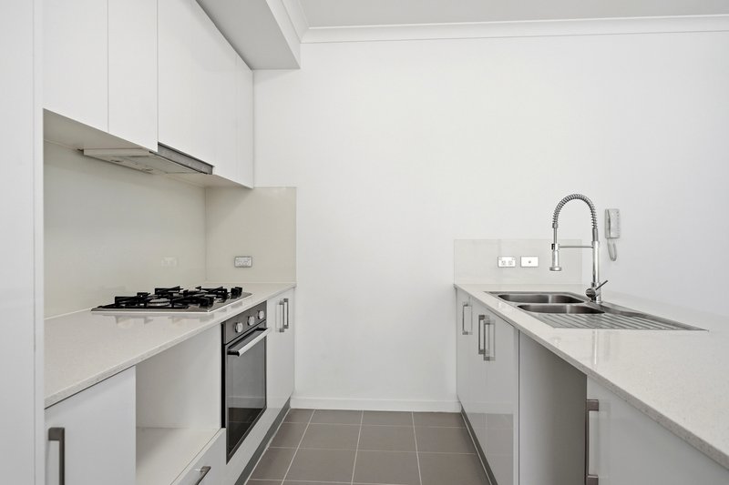 Photo - 302/21 Malata Crescent, Success WA 6164 - Image 10