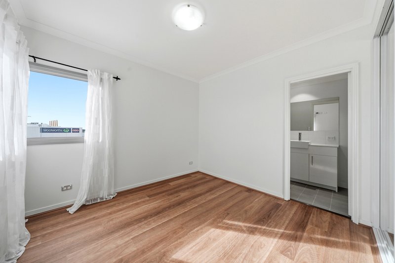 Photo - 302/21 Malata Crescent, Success WA 6164 - Image 15